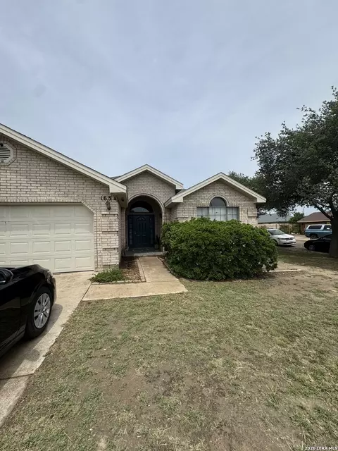 1634 Cristin Dr, Eagle Pass, TX 78852 photo 4