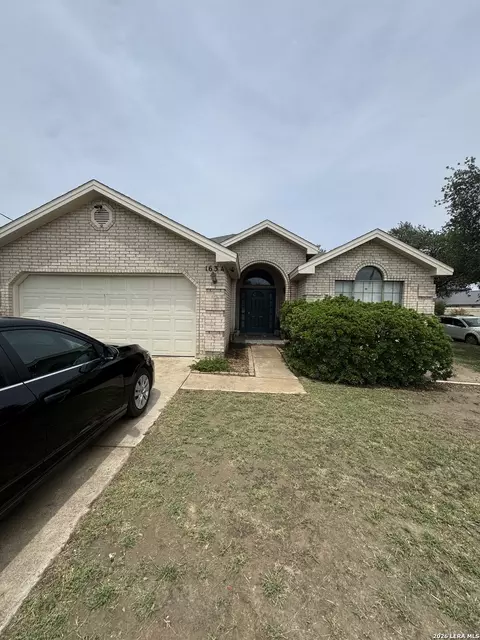 1634 Cristin Dr, Eagle Pass, TX 78852 photo 3