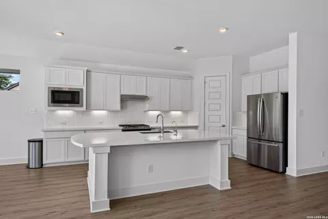 9420 Mattock, San Antonio, TX 78254