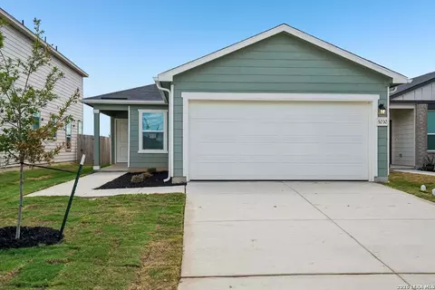 5030 Big Oak Run, Elmendorf, TX 78112