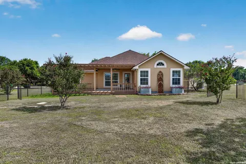 Exterior - 15815 White Cap Dr, Lytle, TX 78052 photo 7 of 7
