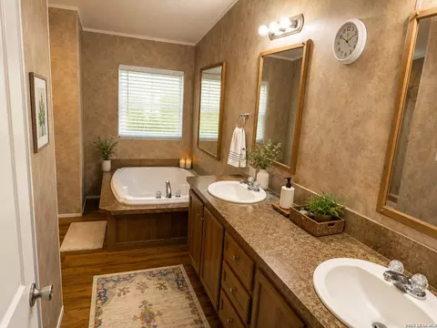 6020 Apache Moon, Spring Branch, TX 78070 photo 13