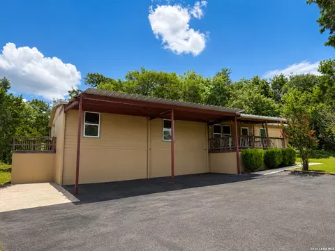 6020 Apache Moon, Spring Branch, TX 78070 photo 3
