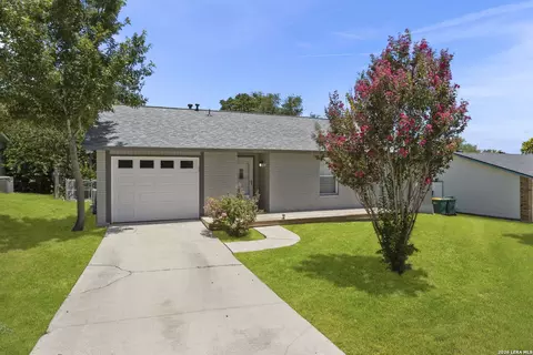 7613 Leafy Hollow Ct, Live Oak, TX 78233