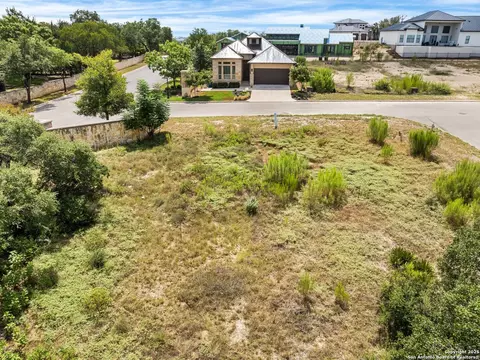 7 Dominion Mdws, San Antonio, TX 78257