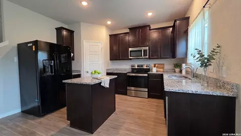 632 Cypress Arbor, Seguin, TX 78155
