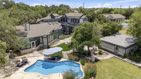 10011 Southwell Rd, San Antonio, TX 78240