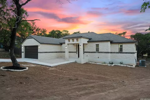 Exterior - 333 Eagle Rock Rd, Spring Branch, TX 78070 photo 3 of 10