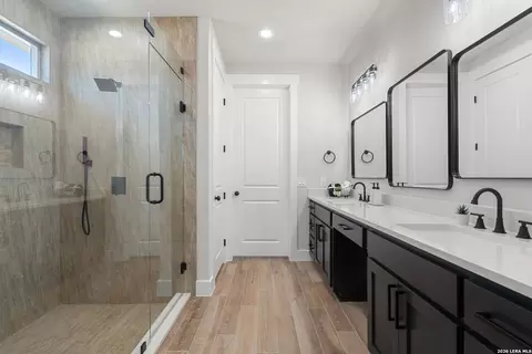 Bath - 333 Eagle Rock Rd, Spring Branch, TX 78070 photo 1 of 5