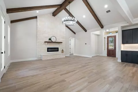 Living - 333 Eagle Rock Rd, Spring Branch, TX 78070 photo 6 of 8