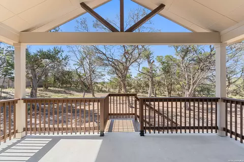 Exterior - 333 Eagle Rock Rd, Spring Branch, TX 78070 photo 5 of 10