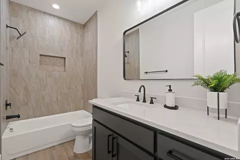 Bath - 333 Eagle Rock Rd, Spring Branch, TX 78070 photo 5 of 5