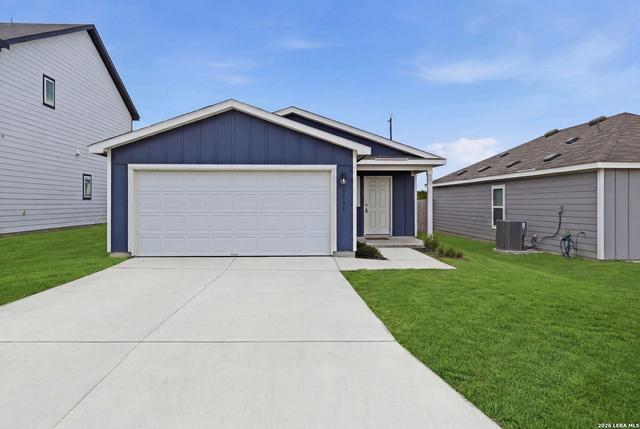 5731 Falcon Pt, San Antonio, TX 78222