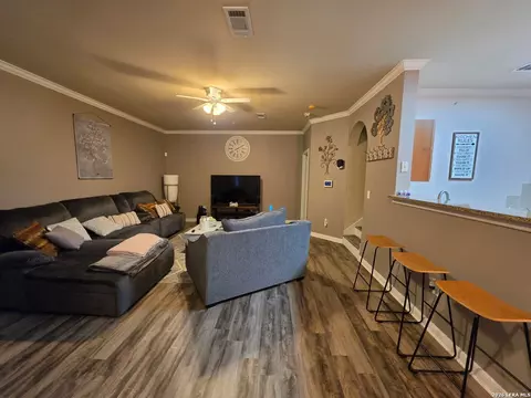 6160 Eckhert #108, San Antonio, TX 78240