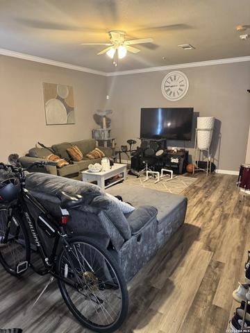 6160 Eckhert #108, San Antonio, TX 78240