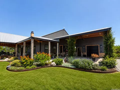 759 Cr 216, Hobson, TX 78117