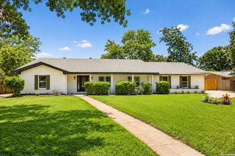 226 Gardenview, Castle Hills, TX 78213