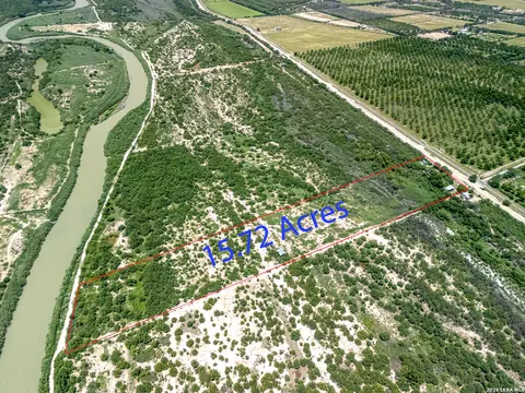 1398 W Moore Ave, Quemado, TX 78877