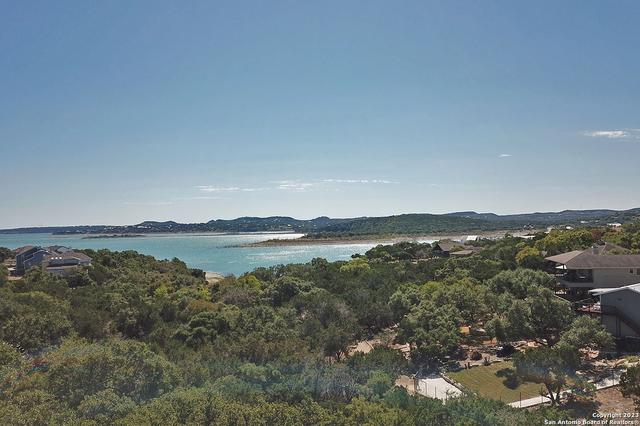 1118 Stagecoach Dr, Canyon Lake, TX 78133