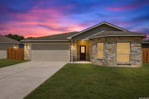 1311 Ricks Cir, San Antonio, TX 78251