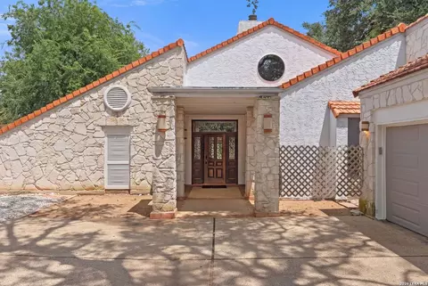 3915 Hunters Crest St, San Antonio, TX 78230