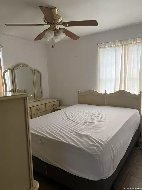 2362 Stanley Dr, Eagle Pass, TX 78852 photo 5