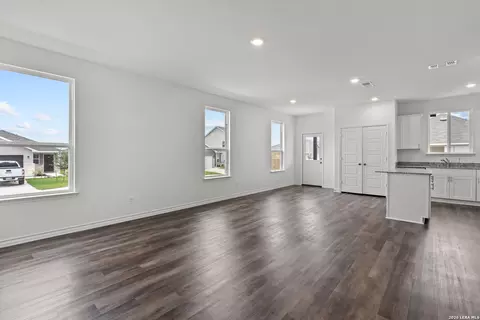 Living - 1223 Toro Playa, Converse, TX 78109 photo 1 of 5