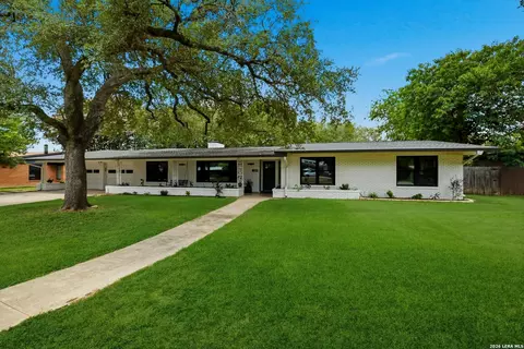 217 Gardenview, Castle Hills, TX 78213