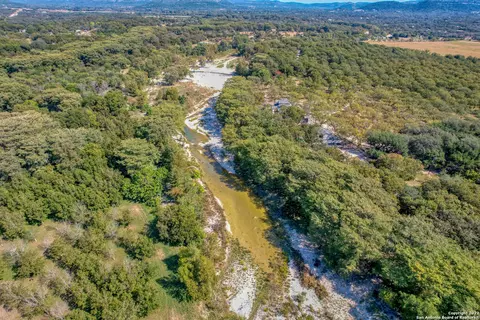 View/Area - 422 Red Wright Rd, Leakey, TX 78873 photo 4 of 5