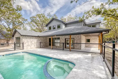 Exterior - 422 Red Wright Rd, Leakey, TX 78873 photo 9 of 18