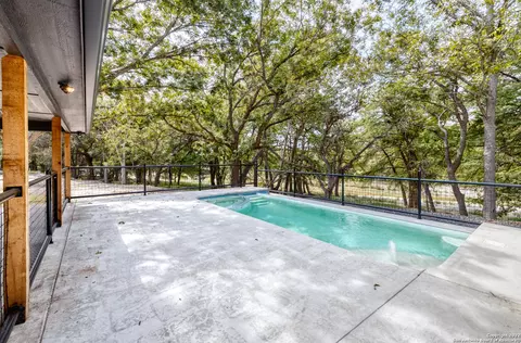 Exterior - 422 Red Wright Rd, Leakey, TX 78873 photo 10 of 18