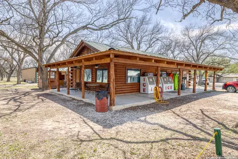 Exterior - 422 Red Wright Rd, Leakey, TX 78873 photo 15 of 18