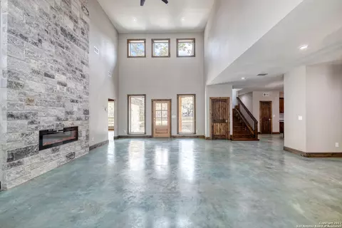 Living - 422 Red Wright Rd, Leakey, TX 78873 photo 6 of 10