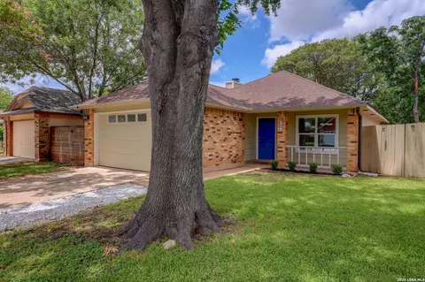 7421 Barnsley, San Antonio, TX 78250