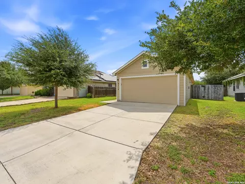 Exterior - 4714 Everett Loop, Converse, TX 78109 photo 2 of 6