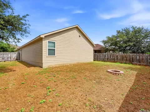 Exterior - 4714 Everett Loop, Converse, TX 78109 photo 4 of 6