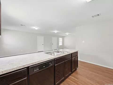 Kitchen - 4714 Everett Loop, Converse, TX 78109 photo 3 of 4