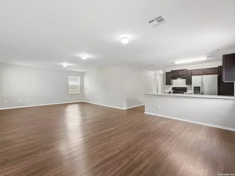 Living - 4714 Everett Loop, Converse, TX 78109 photo 4 of 5