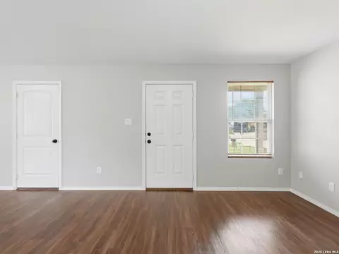Living - 4714 Everett Loop, Converse, TX 78109 photo 1 of 5