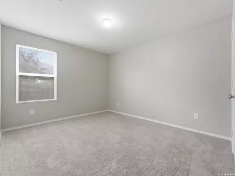 Bedroom - 4714 Everett Loop, Converse, TX 78109 photo 4 of 9