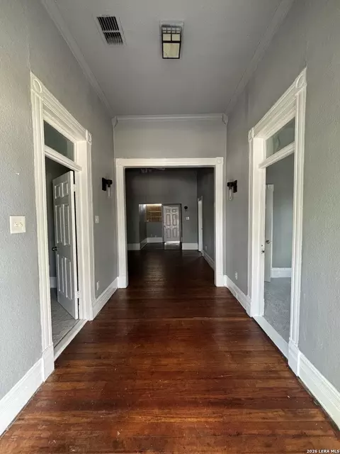 833 Kentucky, San Antonio, TX 78201