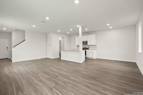 Living - 3215 Katzer Ln, Converse, TX 78109 photo 2 of 4