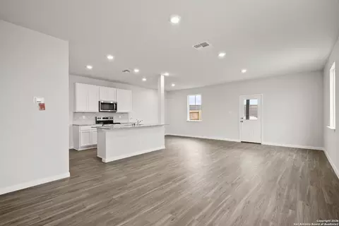 Living - 3215 Katzer Ln, Converse, TX 78109 photo 1 of 4