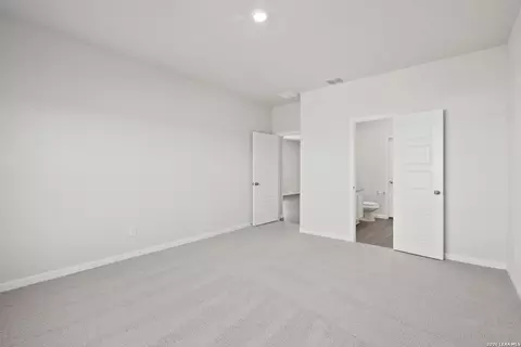 Bedroom - 11107 Luckenbach Loop, Converse, TX 78109 photo 1 of 8