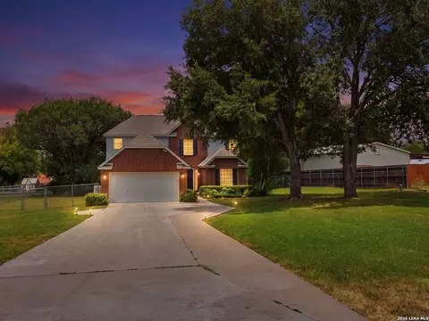 1357 Trail Bluff Dr, New Braunfels, TX 78132