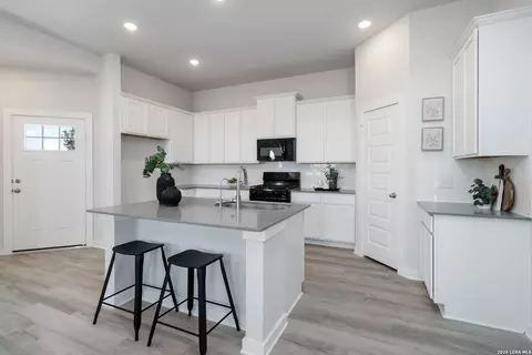 Kitchen - 2941 Leclerc Rd, Converse, TX 78109 photo 2 of 5