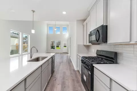 Kitchen - 2969 Leclerc Rd, Converse, TX 78109 photo 2 of 2