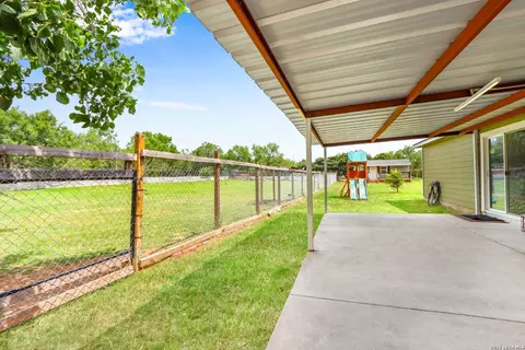 Exterior - 20051 Senior Rd, Von Ormy, TX 78073 photo 7 of 10