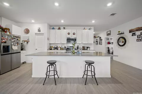Kitchen - 5931 Draw Loop, Bulverde, TX 78163 photo 3 of 4