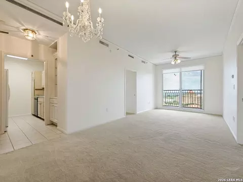 1 Towers Park Ln #1607, San Antonio, TX 78209